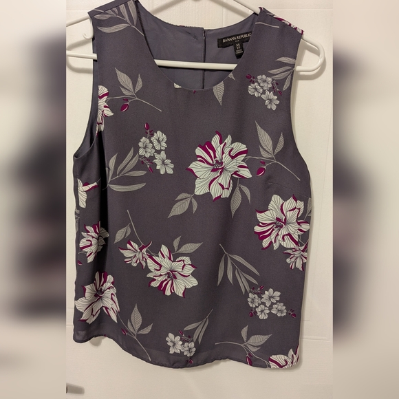 3/$20 Banana Republic Sleeveless Blouse, Floral - Picture 1 of 5